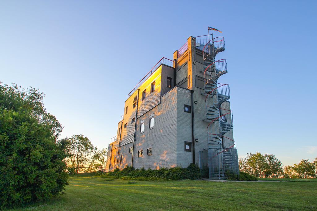 Hotel Saka Manor Exteriér fotografie
